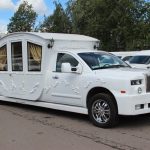 Аренда лимузина на свадьбу: как добавить роскоши и сделать день незабываемым